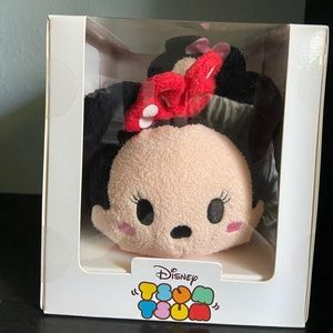 Disney’s TsumTsum Minnie Subscriptipn Box NIB
